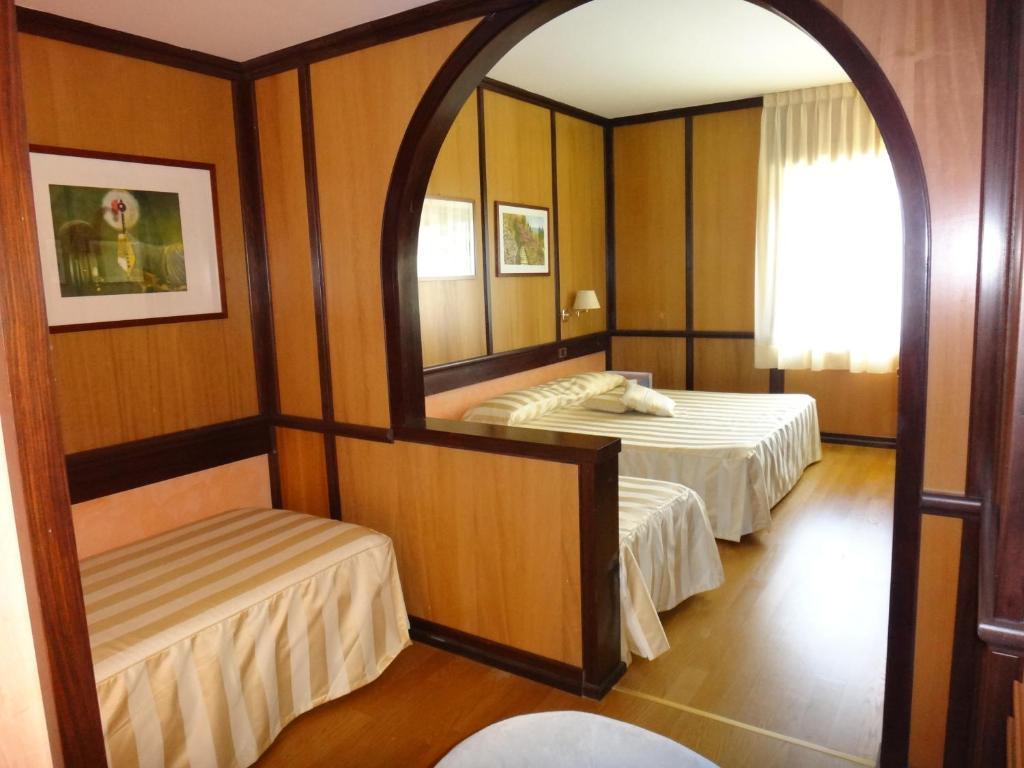ベニーホテル カタンザーロ 部屋 写真